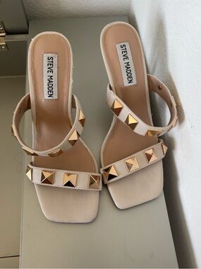 Steve Madden Yasmine Studded Heels Size 6 – Bone, Like New